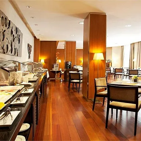 מלון Nh Ciudad De