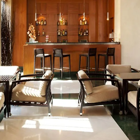 מלון Nh Ciudad De 4*