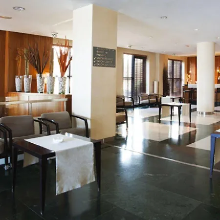 מלון Nh Ciudad De אלמריה