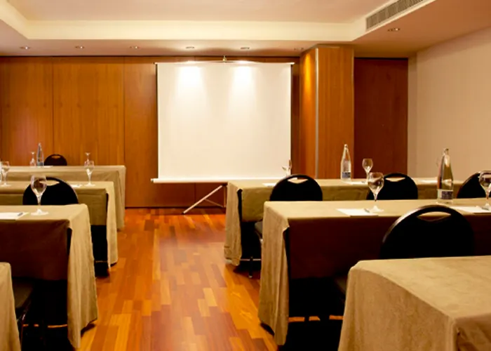 Otel Nh Ciudad De 4*