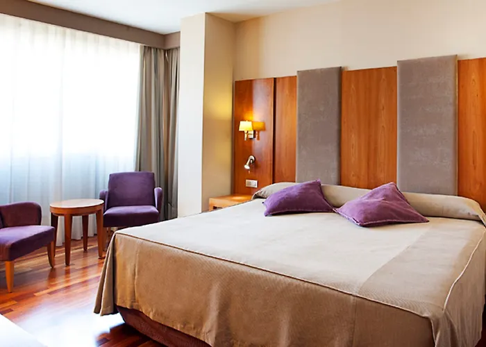 Otel Nh Ciudad De 4*