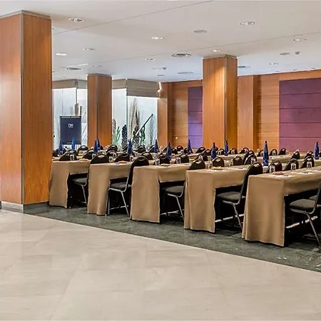 Nh Ciudad De Hotel 4*